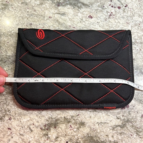 Timbuk2 Padded Tablet/E-reader Case Project Red Edition - Picture 7 of 8